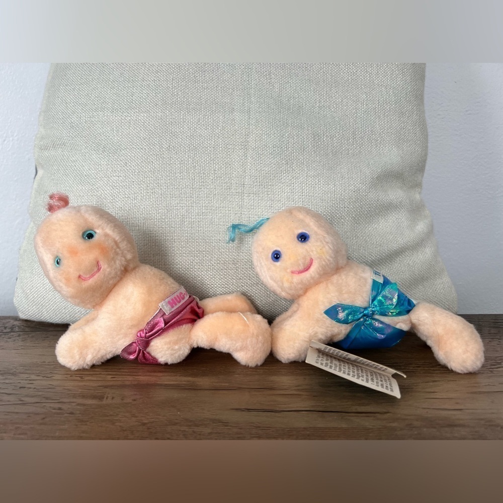 VTG 1984 HALLMARK HUGGA BUNCH BABY TUGGINS & HUG-A-BYE CLIP ON PLUSH DOLLS